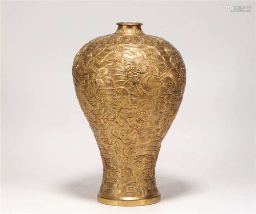 Copper and Golden Prunus Vase with Dragon Grain from Qing清代銅鎏金龍紋梅瓶