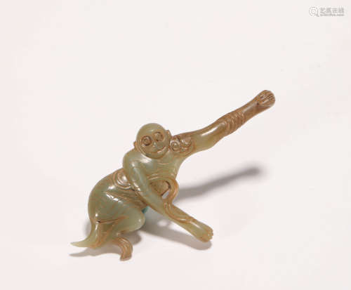 HeTian Jade Belt Hook of Monkey form from Qing清代和田玉猴代勾