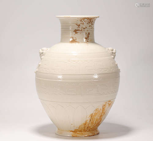 White Kiln Hui Grain Two Ears Vase from Liao遼代白瓷回纹雙耳罐