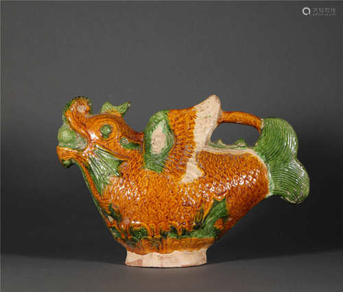 Three Colored Fish Dragon Holding Vase from Liao遼代三彩魚化龍執壺