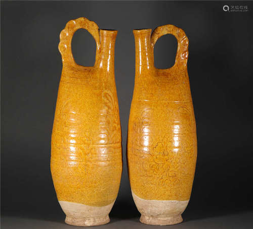 A pair of Yellow Glazed Vase from Liao遼代黄釉皮囊壺一對