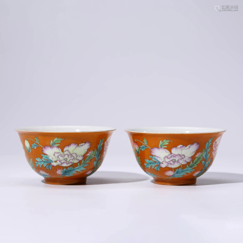 A PAIR OF CHINESE IRON-RED PORCELAIN FLOWER BOWLS