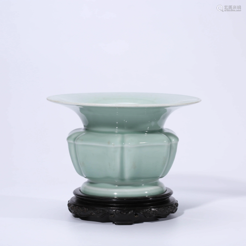 A CHINESE BLUE-GLAZED PORCELAIN JAR & STAND MARKED Y…