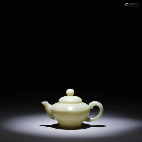 A CHINESE WHITE JADE TEACUP