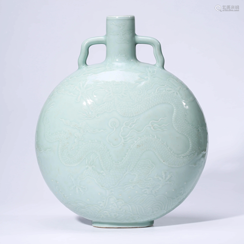 A CHINESE CELADON-GLAZED PORCELAIN MOONFLASK MARKED