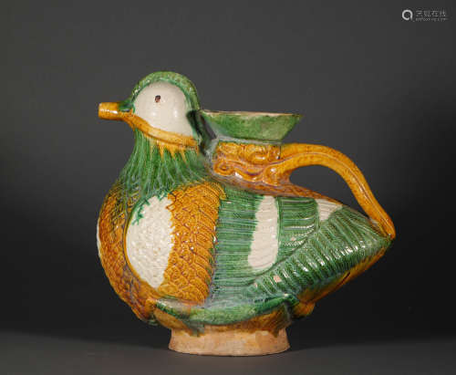 Three Colored Mandarin Duck Holding Vase from Liao遼代三彩鴛鴦執壺