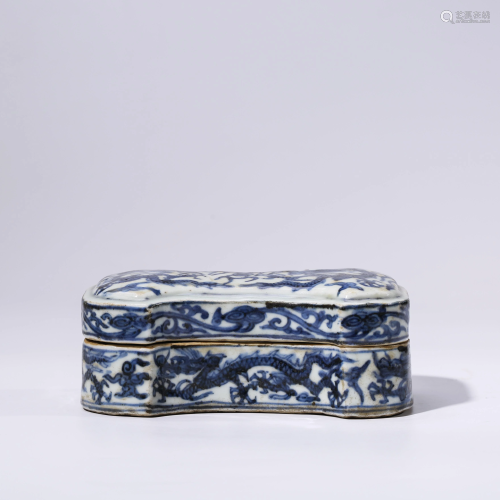 A CHINESE BLUE & WHITE PORCELAIN DRAGON BOX & COVER