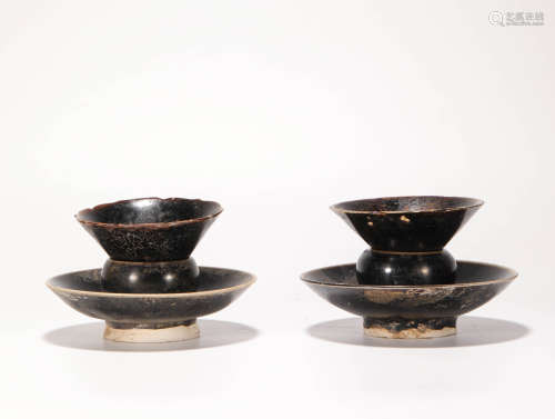 A pair of Black Glazed Cup holder from Song宋代黑釉杯盞一對
