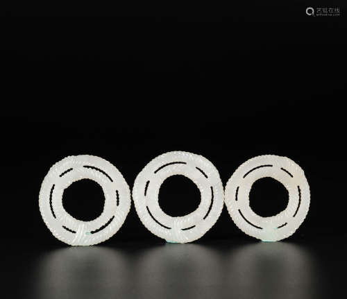 Three of HeTian Jade Cassock Ring from Qing清代和田玉擰花袈裟環三個