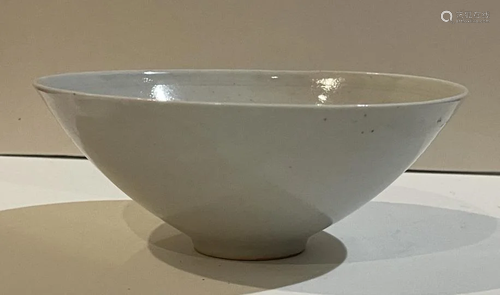 Song Dynasty White Glazed Carved Porcelain Bowl