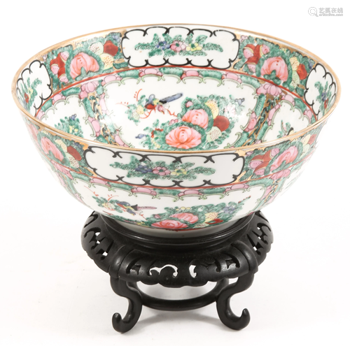 CHINESE ROSE MEDALLION PORCELAIN BOWL & STAND