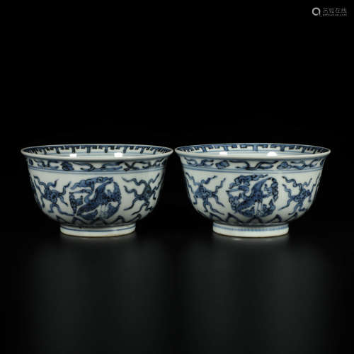 A Pair of Blue and White Crane Pattern Porcelain Bowls