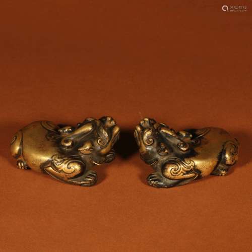 A Pair of Gilding Copper Beast Paperweights