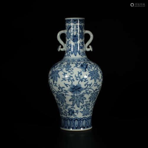 A Blue and White Twining Flower Pattern Porcelain Double Ears Vase