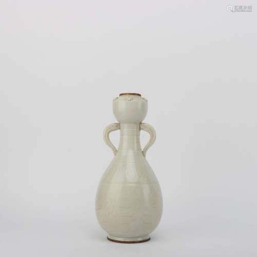A Ding Kiln Porcelain Double-eared Vase