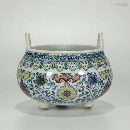 A Doucai Interlocking Flower Porcelain Double-eared Three-legged Censer