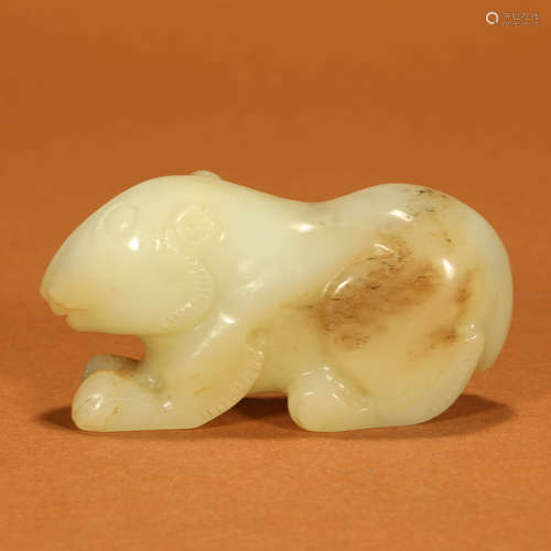 A Hetian Jade Carved Bear Ornament