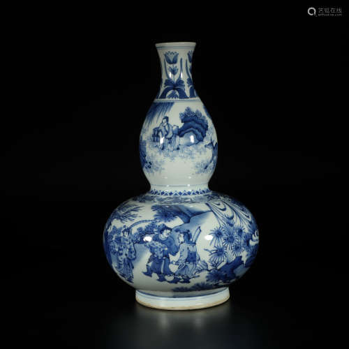 A Blue and White Figures Porcelain Gourd-shaped Vase