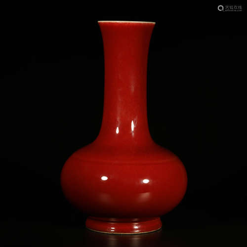 A Lang Red Porcelain Vase