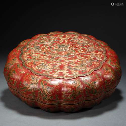 CHINESE  LACQUER WARE WITH G DRAGON PATTERN POWDER BOX