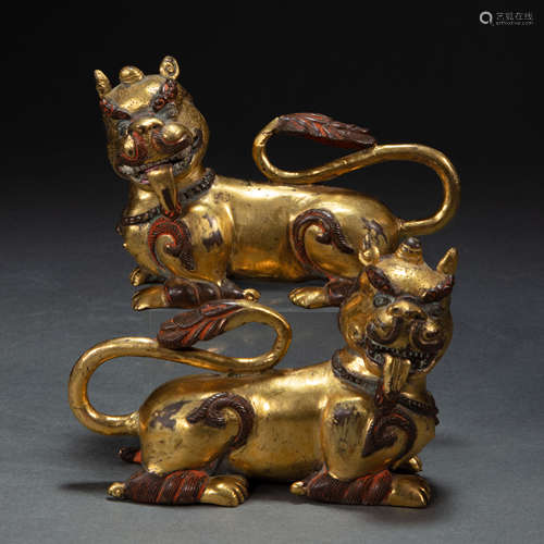 A PAIR OF  CHINESE GILT BRONZE LIONS