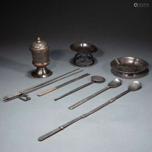 A SET OF  CHINESE SILVER GILT AROMATHERAPY TOOLS