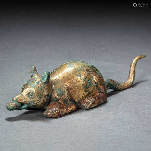 CHINESE BRONZE GILT MOUSE