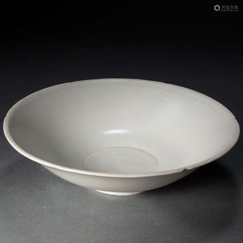 CHINESE DING WARE BOWL