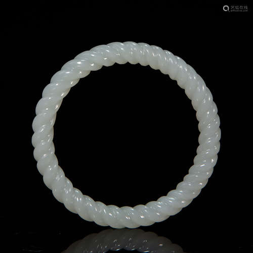 CHINESE HETIAN JADE BRACELET