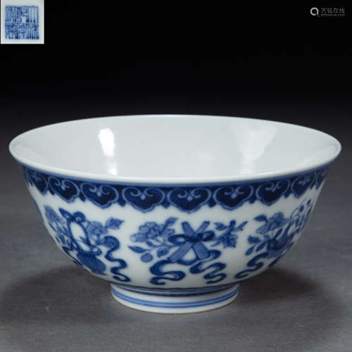 CHINESE PORCELAIN BLUE AND WHITE PORCELAIN BOWL