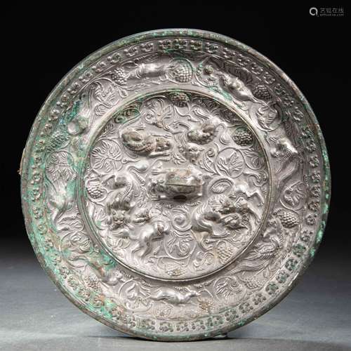 CHINESE BRONZE SEA ANIMAL GRAPE MIRROR