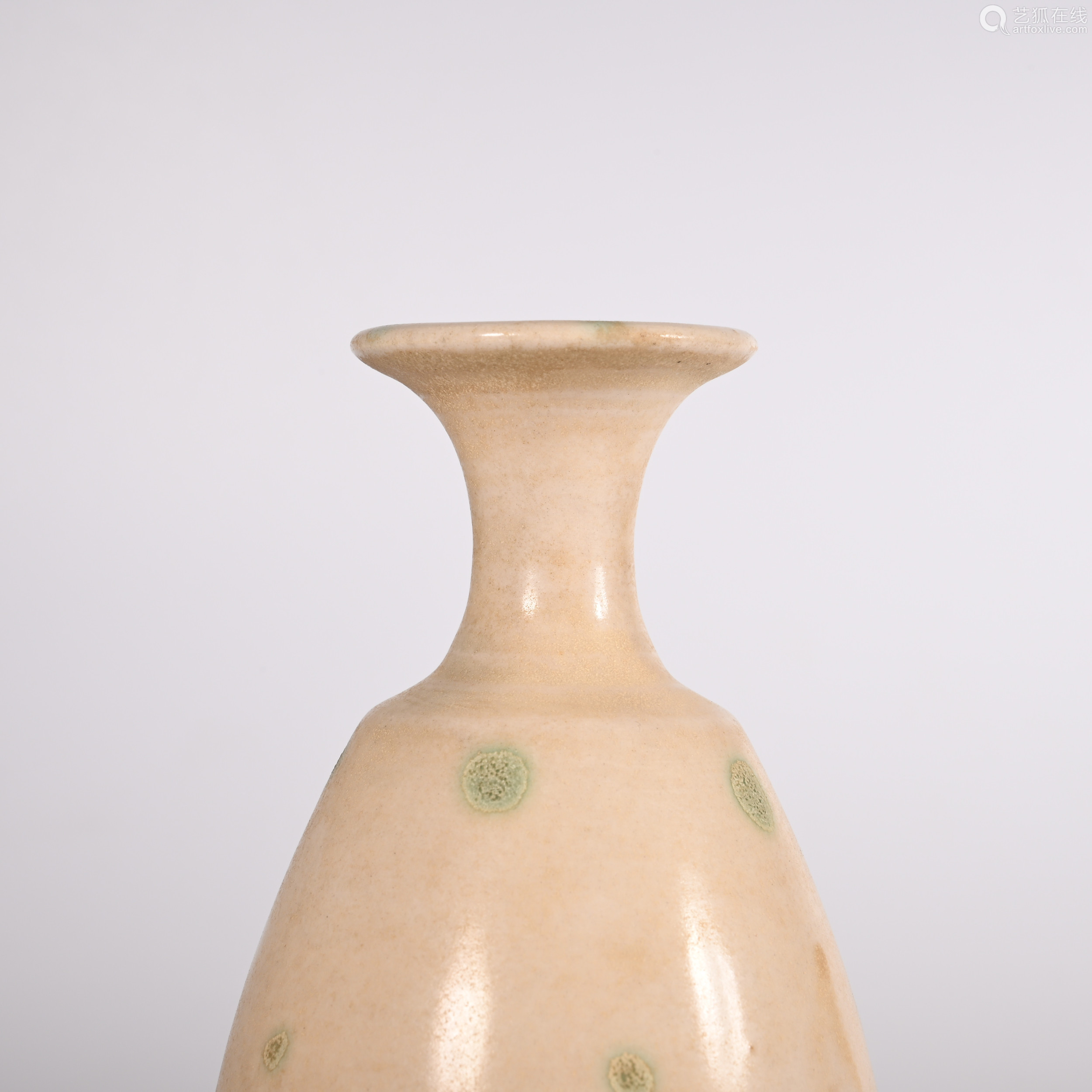 唐代点彩小梅瓶