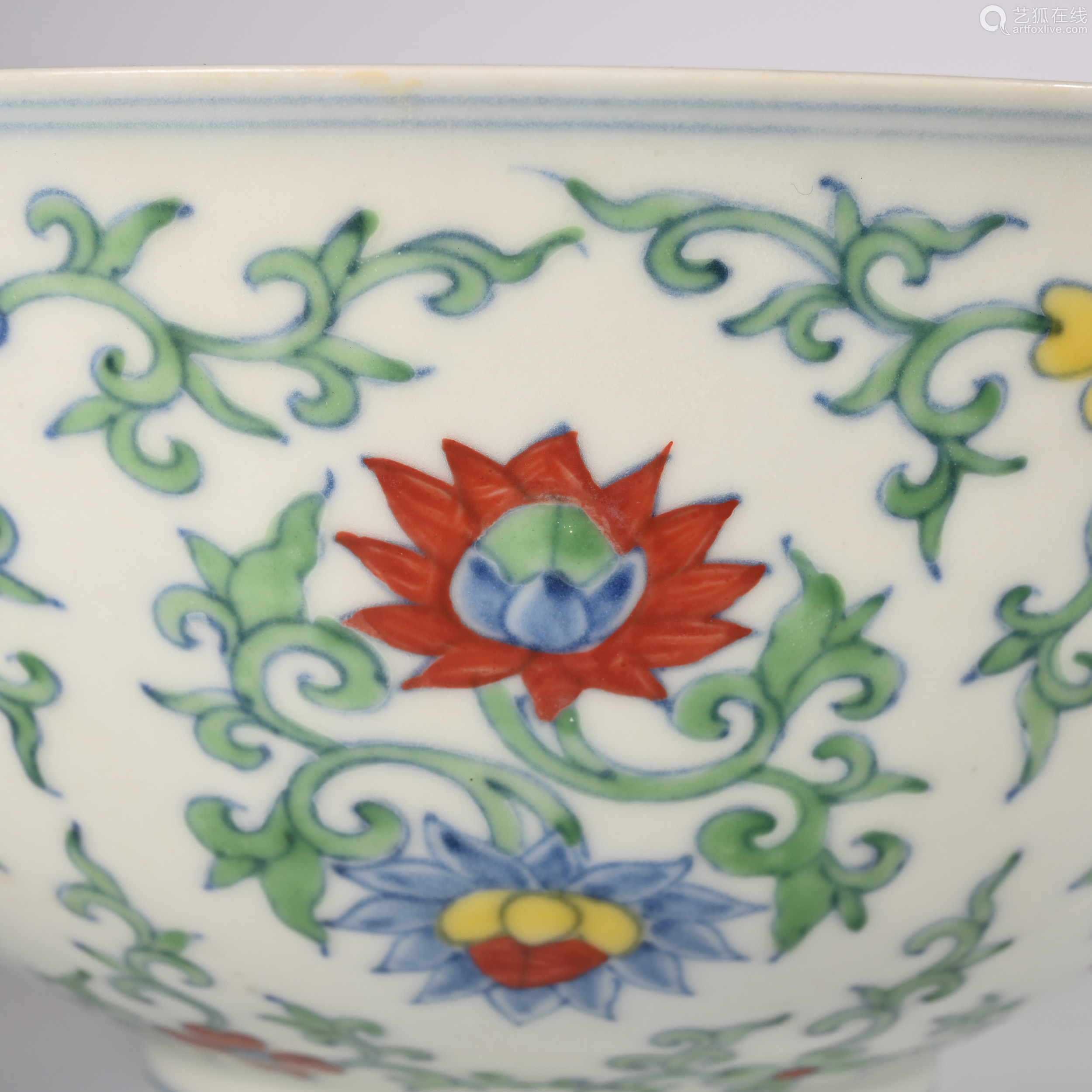 明代成化斗彩团花碗