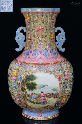 QIANLONG MARK FAMILLE ROSE GLAZE VASE