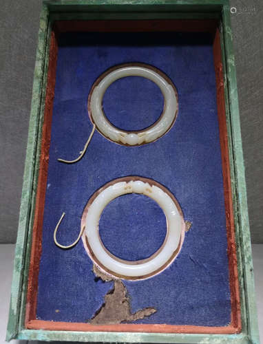 PAIR OF HETIAN JADE DRAGON PATTENR BANGLES