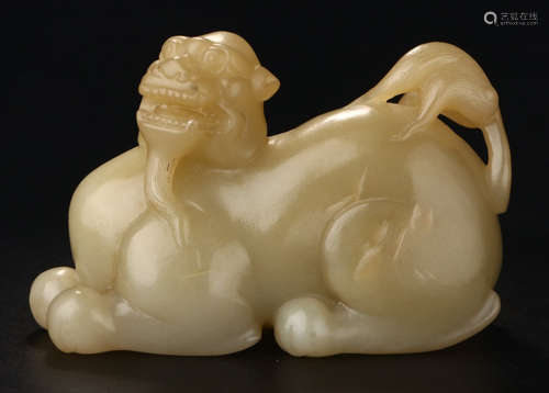 HETIAN JADE BEAST SHAPE PENDANT