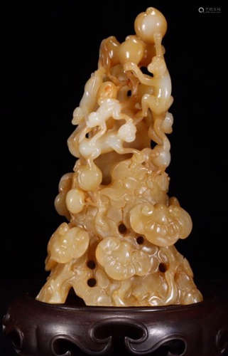 HETIAN JADE MONKEY PATTERN PENDANT