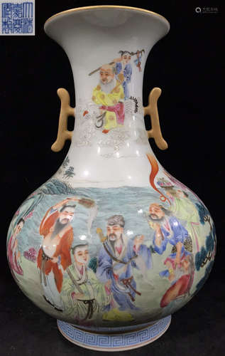 DAQINGJIAQINGNIANZHI MARK FAMILLE ROSE GLAZE VASE