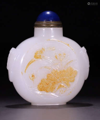 HETIAN JADE SNUFF BOTTLE