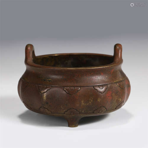 CHINESE DOUBLE HANDLE TRIPOD BRONZE CENSER