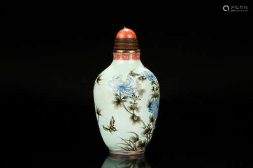 GRISAILLE PAINTED GLASS 'FLOWERS' SNUFF BOTTLE