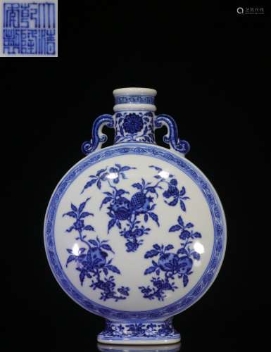 BLUE AND WHITE 'POMEGRANATE' MOON FLASK WITH HANDLES
