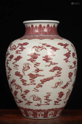 QING DYNASTY QIANLONG PERIOD--IRON RED BATS DECORATION JAR