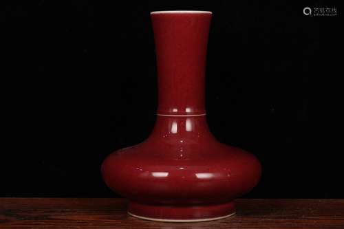 DYNASTY QIANLONG PERIOD--RED GLAZING VASE