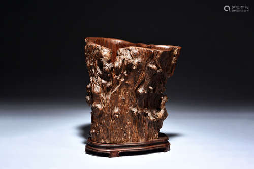 NATURALISTIC TRUNK CARVED SCROLL POT