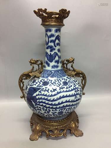 BLUE AND WHITE AND GILT 'PHOENIX' BOTTLE VASE