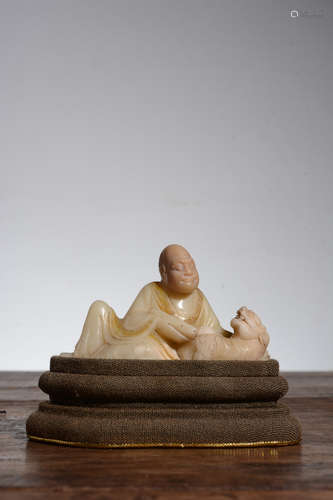 SHOUSHAN SOAPSTONE CARVED 'ARHAT' FIGURAL GROUP