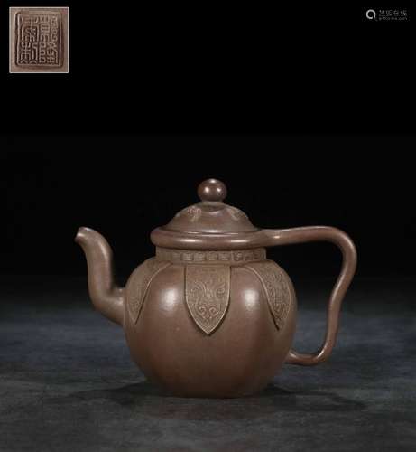 YIXING ZISHA 'FLOWER PETALS' GLOBULAR TEAPOT