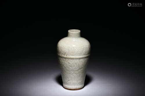 CELADON GLAZED AND IMPRESSED VASE, MEIPING