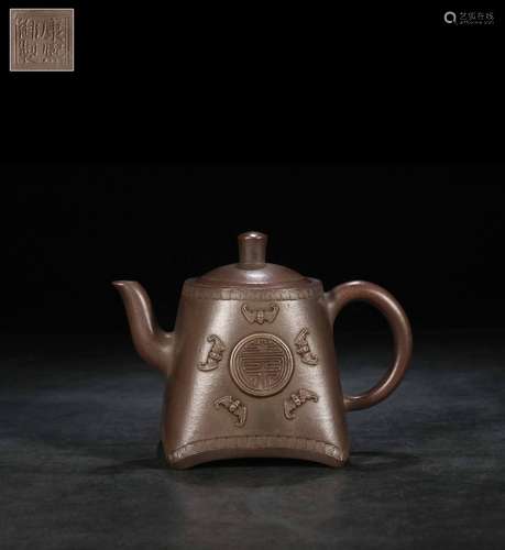 YIXING ZISHA 'BATS' EXPANDED TEAPOT